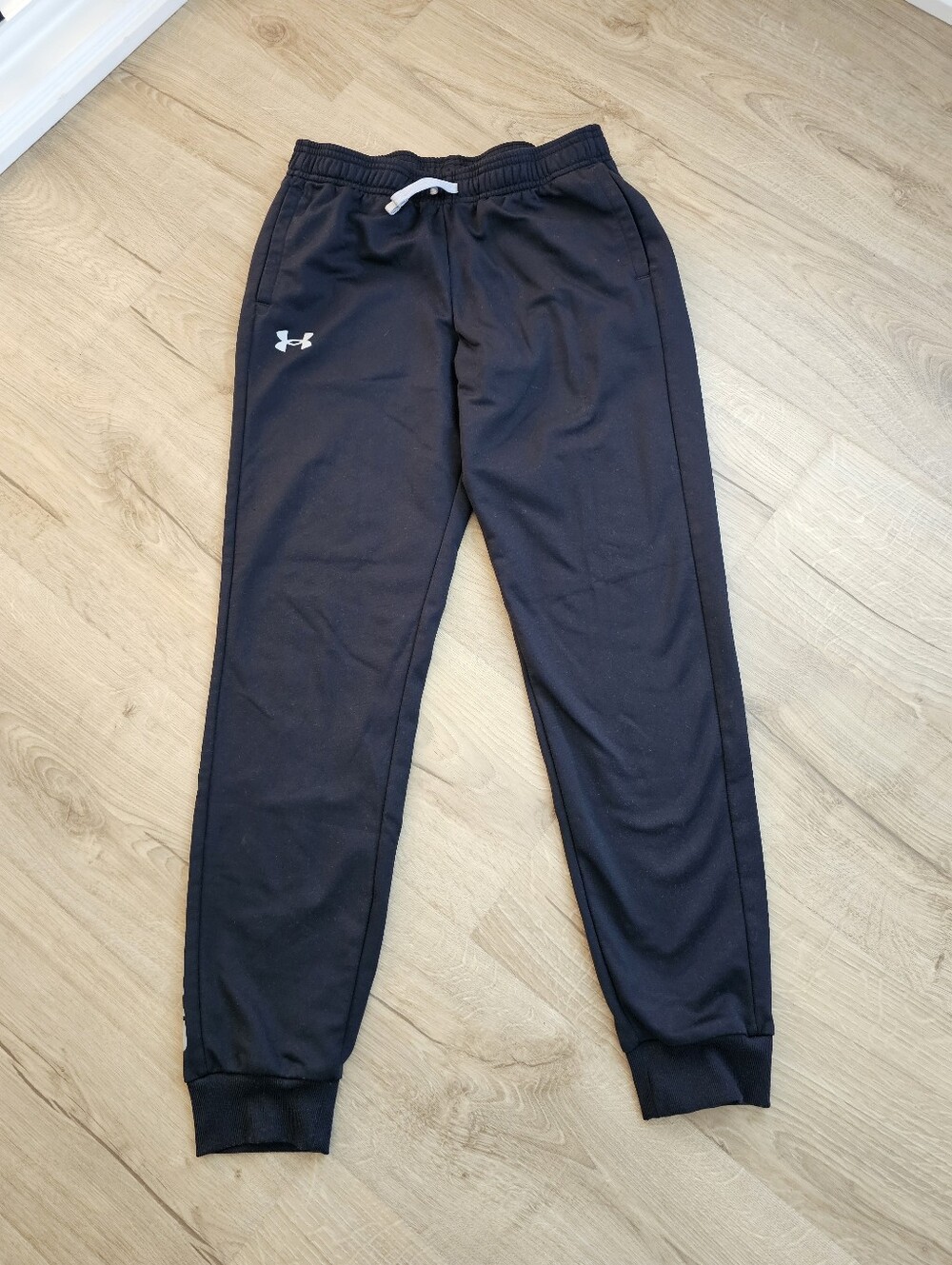 Under Armour Kids Black Jogger Sweatpants with White Drawstring Size L